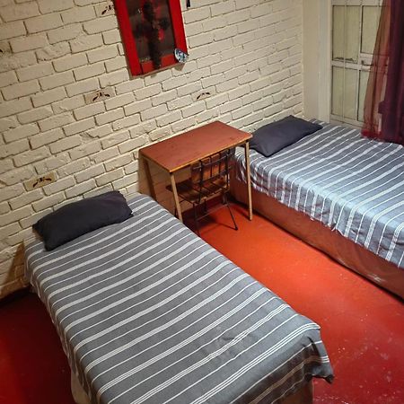 Paljas Backpackers Hotell Potchefstroom Eksteriør bilde