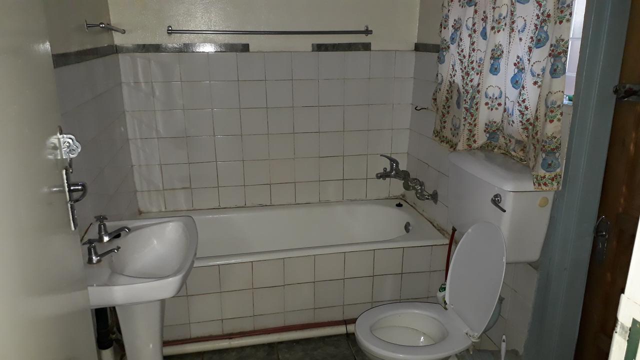 Paljas Backpackers Hotell Potchefstroom Eksteriør bilde