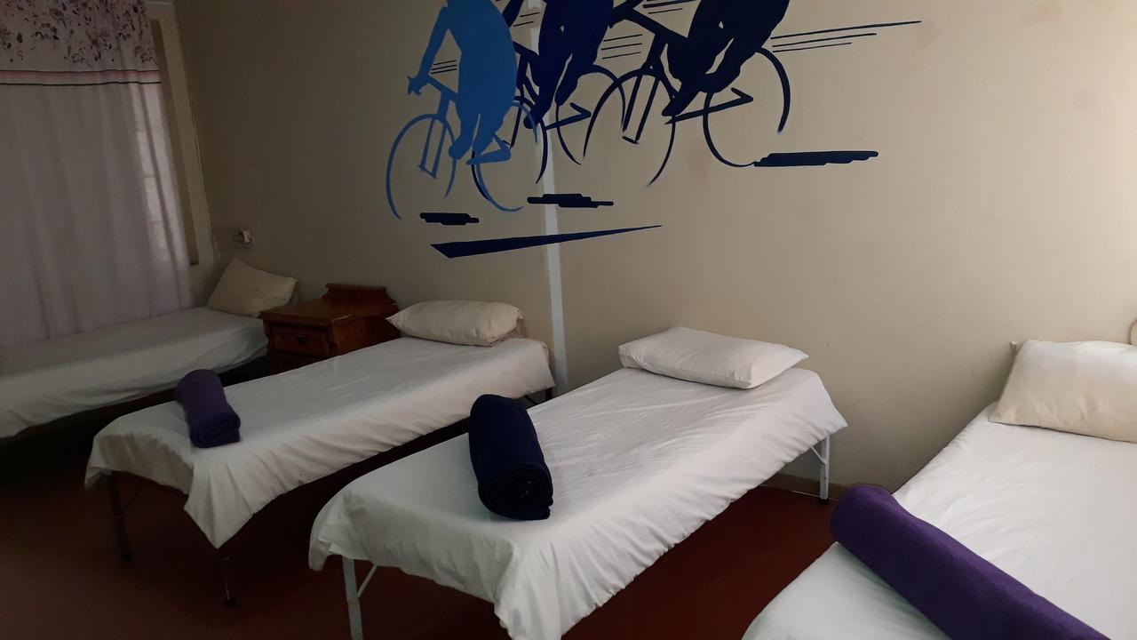 Paljas Backpackers Hotell Potchefstroom Eksteriør bilde