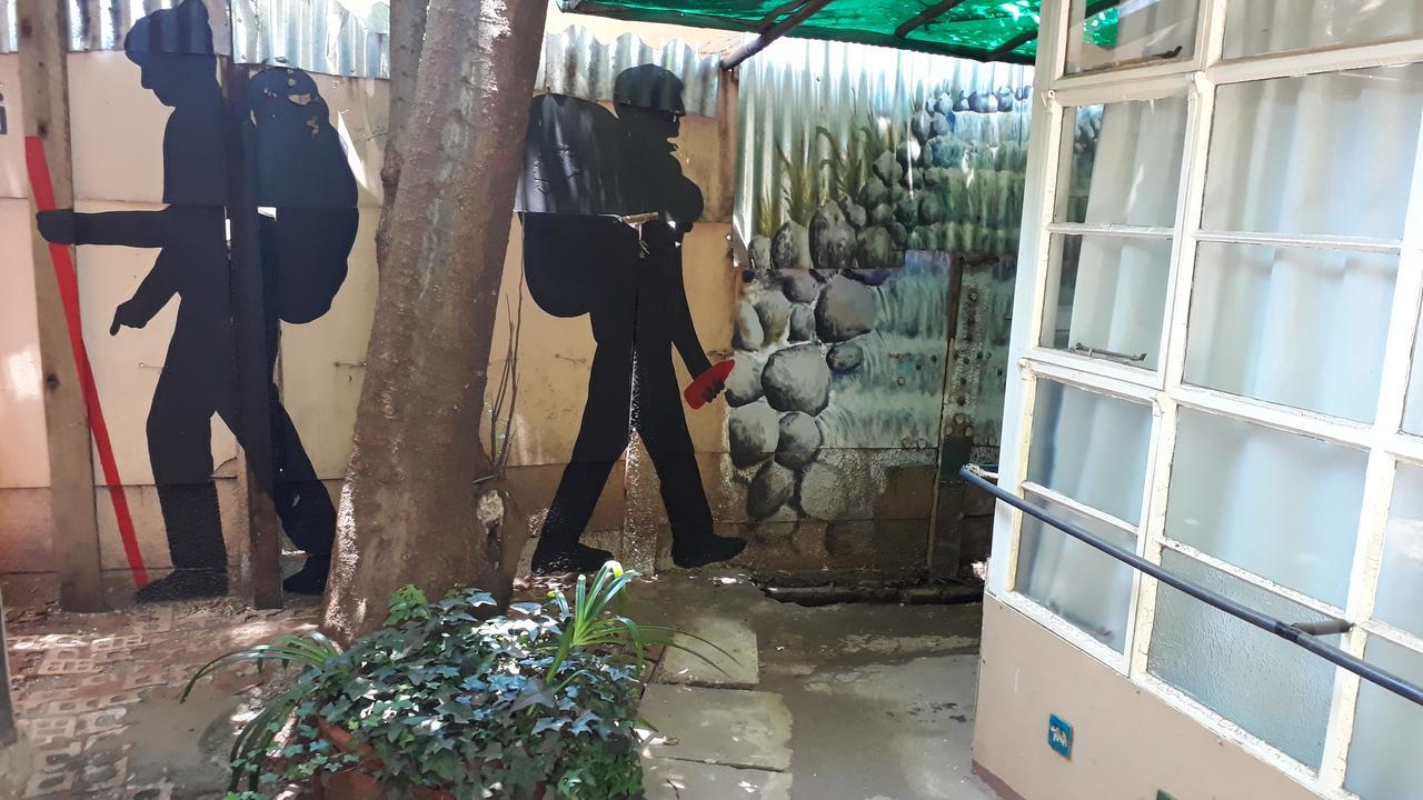 Paljas Backpackers Hotell Potchefstroom Eksteriør bilde